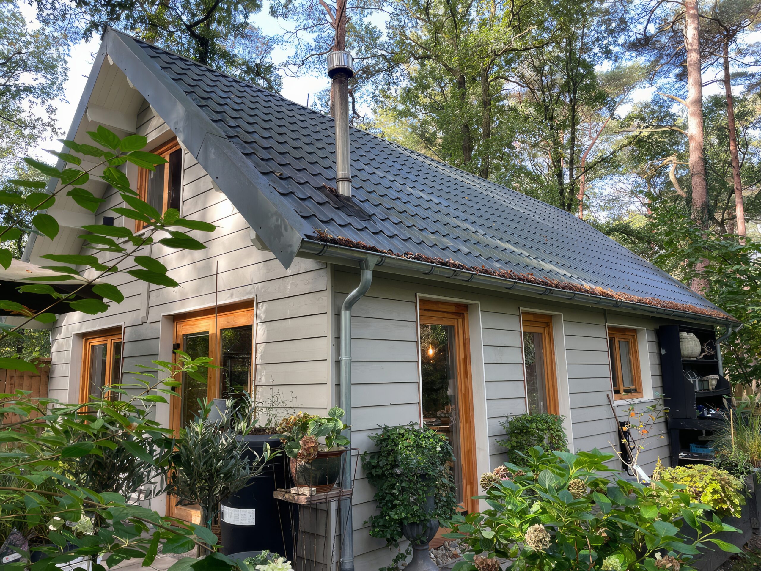 Dekkende beits ‘Woodtex Opaque’ voor houten woningen, blokhutten, chalets, schuren en tuinhuizen